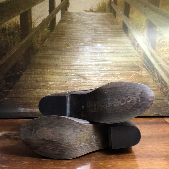 Lace up boots Sz:10 Women’s - Picture 3 of 5